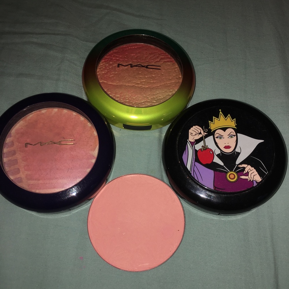 SOLD MAC Cosmetics blush bundle of four